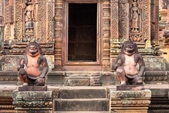 Guardian figures in Banteay Srei temple