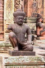 Guardian figure in Banteay Srei temple