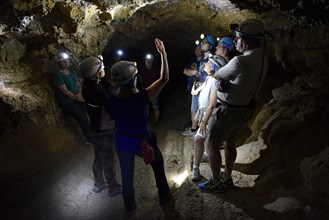Visitors in the Cueva del Viento tunnel system