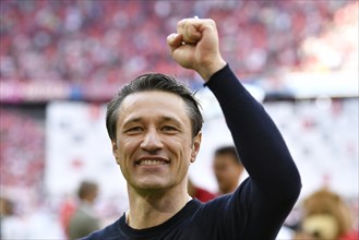 Coach Coach Niko Kovac FC Bayern Munich FCB cheers
