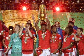David Alaba FC Bayern Munich with cup
