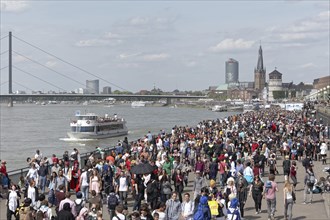Crowd on the Rhine promenade on Japan Day