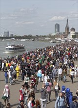 Crowd on the Rhine promenade on Japan Day