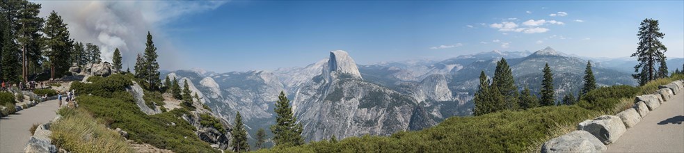 View from the trail to Glacier Point to Yosemite Valley with Half Dome