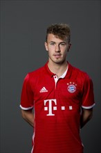 Niklas Dorsch of FC Bayern Munich