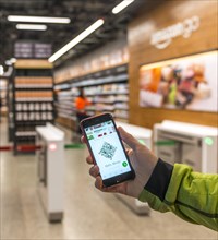 Amazon Go cashless payment app