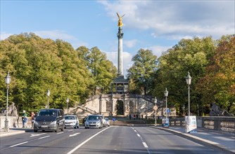 Street over the Luitpold bridge with Angel of Peace at the Maximiliansanlagen