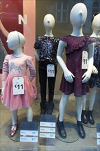 Children's mannequins of a fashion shop