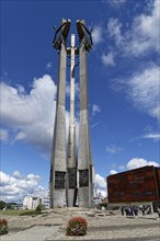 Memorial to fallen shipyard workers 1970