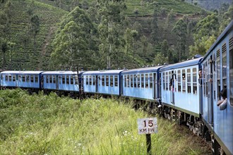 Passenger train from Ella to Nanu Oya