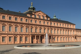 Schloss Rastatt with fountain