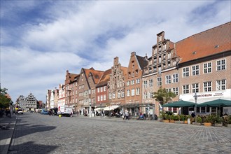 Historic town houses and merchants' houses on the town square Am Sande