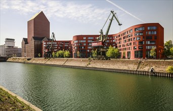 Duisburg inner harbour with the wave-shaped new building of the North Rhine-Westphalia State Archive