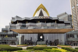 Iconsiam Shopping Centre on Chayo Phraya River