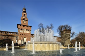 Fountain with the Castello Sforzesco
