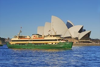 Passenger ship in front of Sydney Opera House