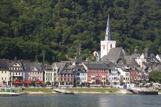 Old town with Rhine and collegiate church