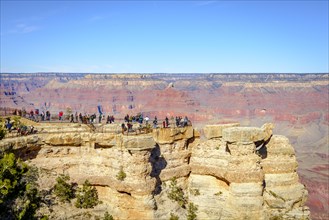 View to Mather Point with visitors