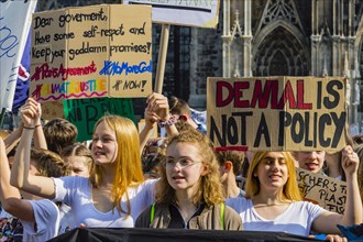 Demonstration of pupils and young people