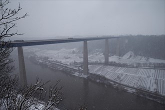 The motorway bridge of the A61 in Winningen