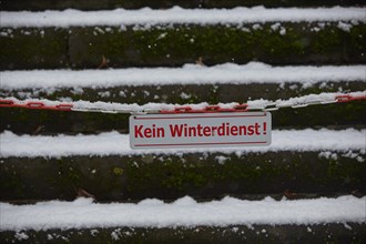 No winter service sign