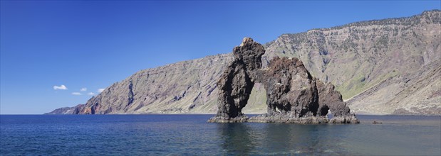 Las Playas Bay with the rock arch Roque de Bonanza