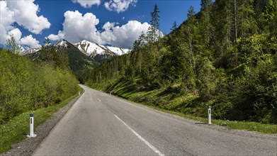 Namlos Pass