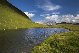 Mountain lake on Hasellochscharte