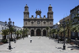 Plaza de Santa Ana and Catedral de Santa Ana