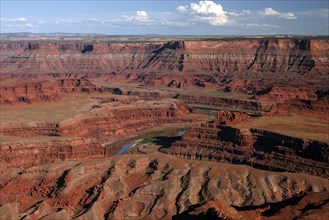 View from Dead Horse Point Overlook to erosion-scenery and the Colorado River