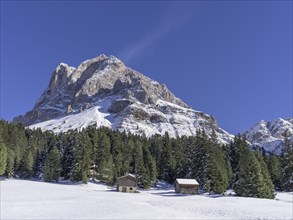 Peitlerkofel with snow