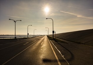 Road 305 near the Eider barrage at Toning