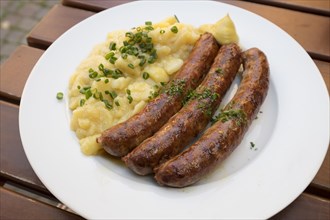 Franconian sausages and potato salad