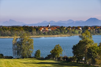 Tachinger lake and Tettenhausen