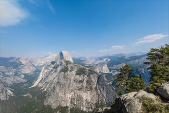 View from Glacier Point to the Yosemite Valley with Half Dome