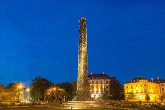 Karolinenplatz with obelisk at dusk