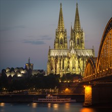 Cologne cathedral at dusk