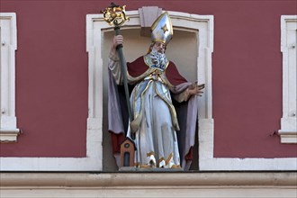 Sculpture of Bishop Etto
