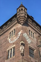Oriel and sundials at Nassauer Haus