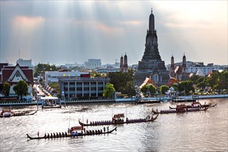 Royal barge procession on the Mae Nam Chao Phraya
