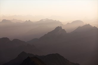 Evening mood at the Santis overlooking the Alpstein and Alpine massif
