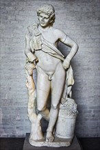 Statue of Praxiteles