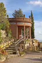 Spa gardens
