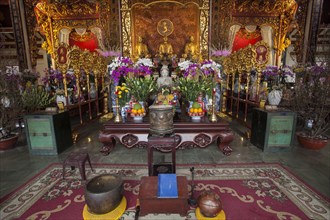 Buddha statue and altar in Chua Vinh Pagoda
