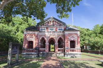 Sala Phra Wiharn Daeng