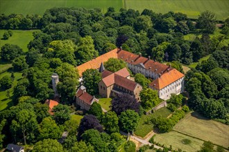 Schloss Cappenberg castle with collegiate church and castle hill