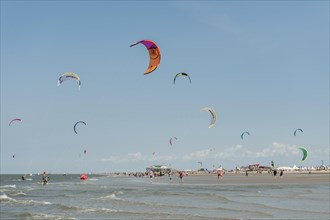 Kitesurfers