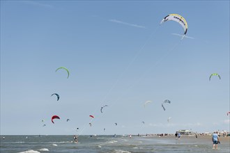 Kitesurfers