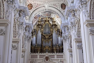 Organ in the Cathedral of St. Stephen
