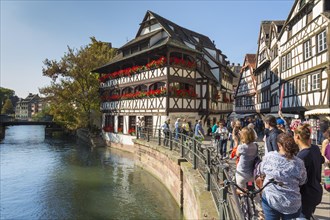 Quai des Moulins and River Ill